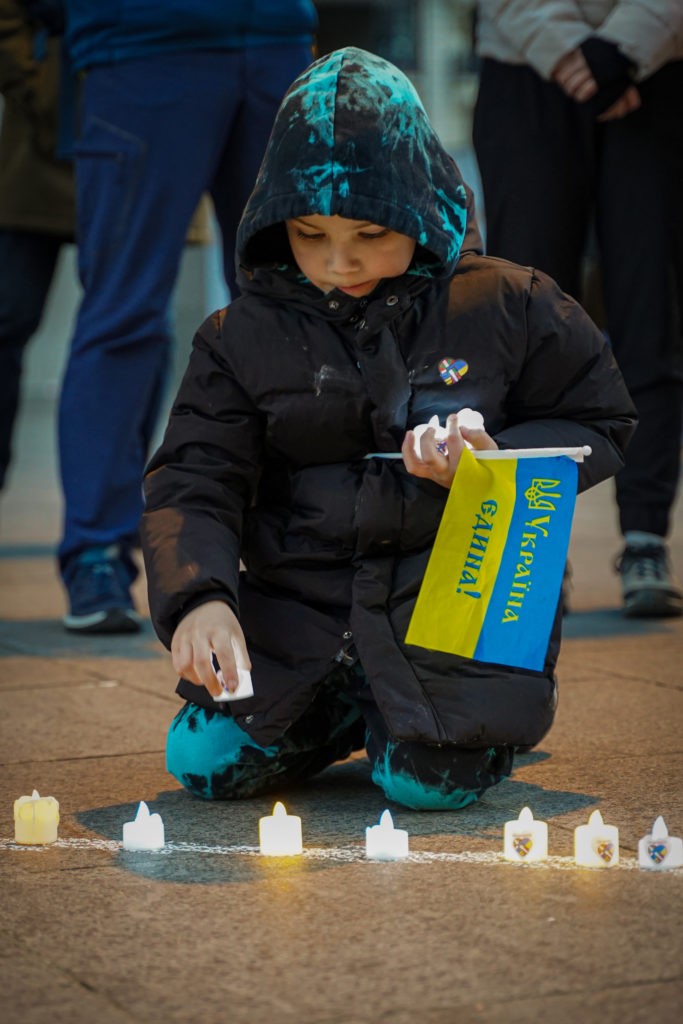 Velas Corazón Ucrania Manifestación